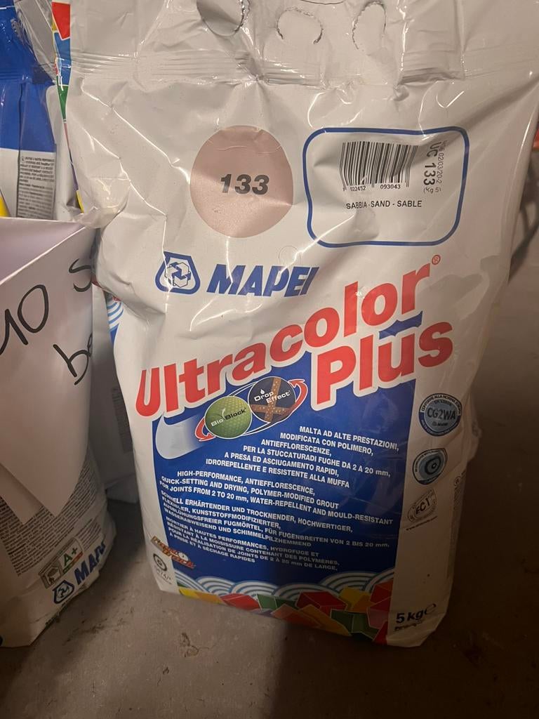 Mapei voegsel kleur 133 sand, Ophalen, Zo goed als nieuw