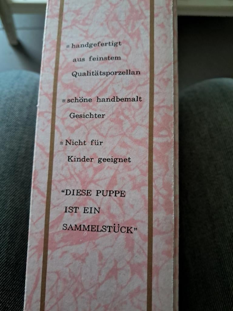 Originele duitse pop in porselein. Hand geschilderd., Ophalen