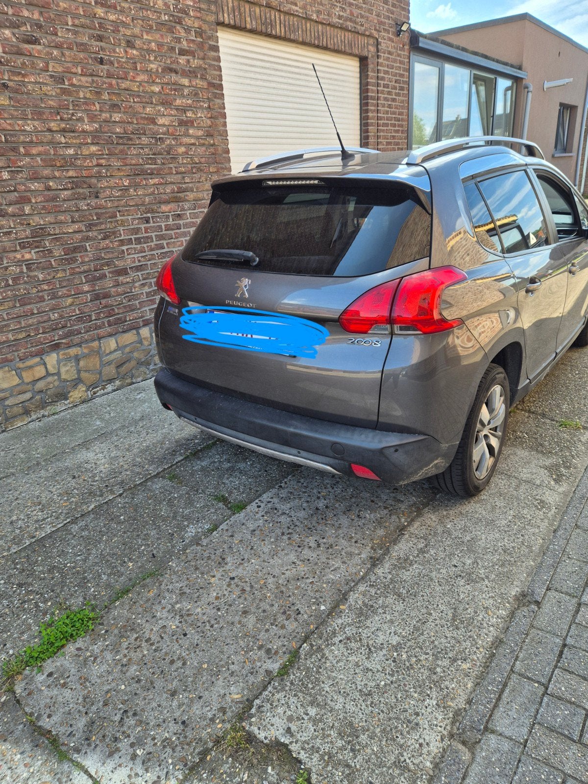 Peugeot 2008 très propre avec KVV, Autos, Peugeot, Argent ou Gris, Achat, Euro 6, 5 portes