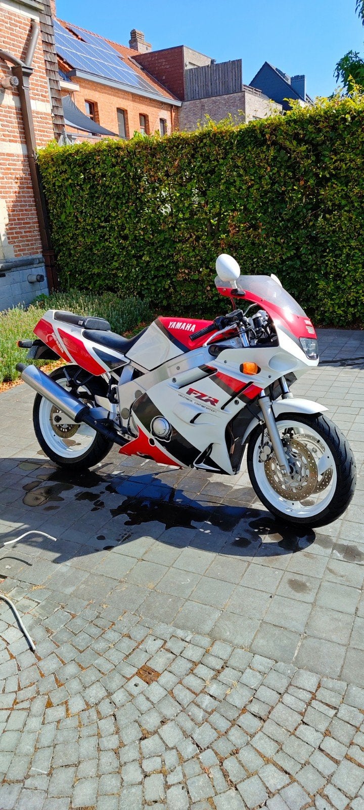 Yamaha FZR 600 GENESIS, Motoren, Motoren | Yamaha, 4 cilinders, Motorrijbewijs A, Handgeschakeld, 600 cc