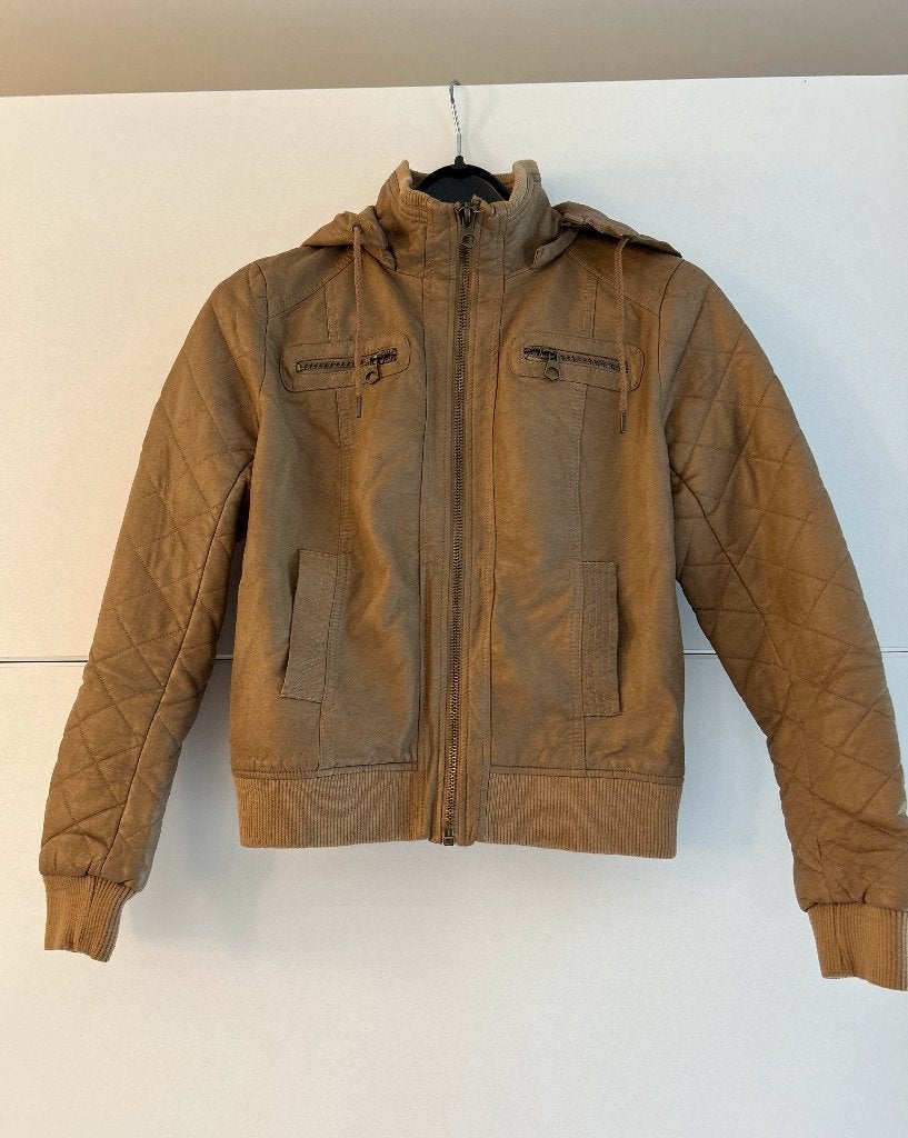 Beige doorstikte jas, Kleding | Dames, Maat 38/40 (M), Appel's, Beige, Ophalen of Verzenden