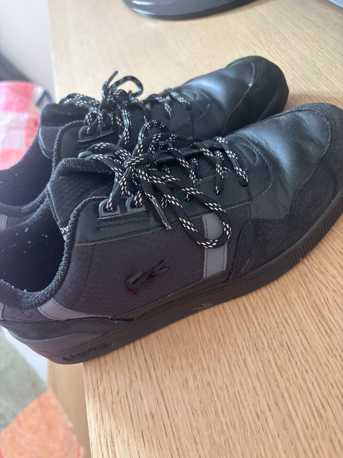 Chaussures lacostes, Sport en Fitness, Basketbal, Ophalen of Verzenden, Zo goed als nieuw, Schoenen