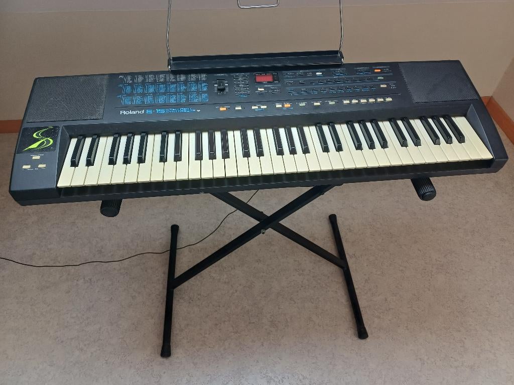 Synthétiseur Roland E15, Musique & Instruments, Enlèvement, Utilisé