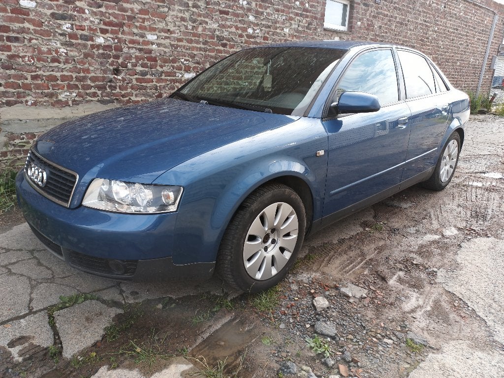 A4. 1,8i.automat.2002.Prêt à être immatriculé., Auto's, Audi, Stof, 4 cilinders, Blauw, A4