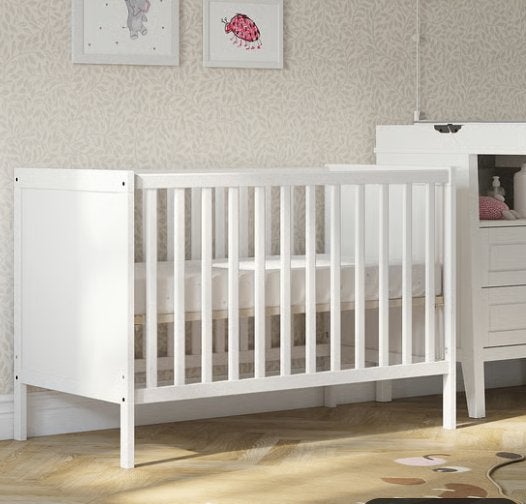 Babybed / peuterbed Sundvik Ikea (incl matras), Huis en Inrichting, Ophalen, Wit, 190 cm of minder, Hout