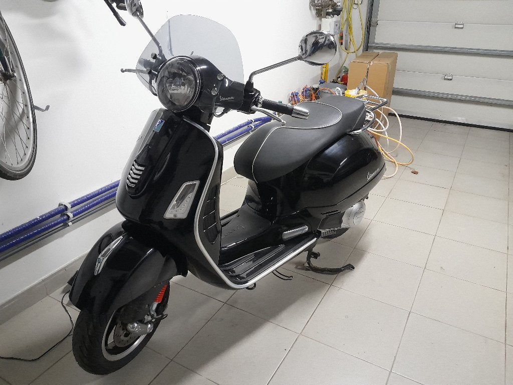 Vespa 125 gts sport, Ophalen, Vespa S, Zo goed als nieuw, Benzine