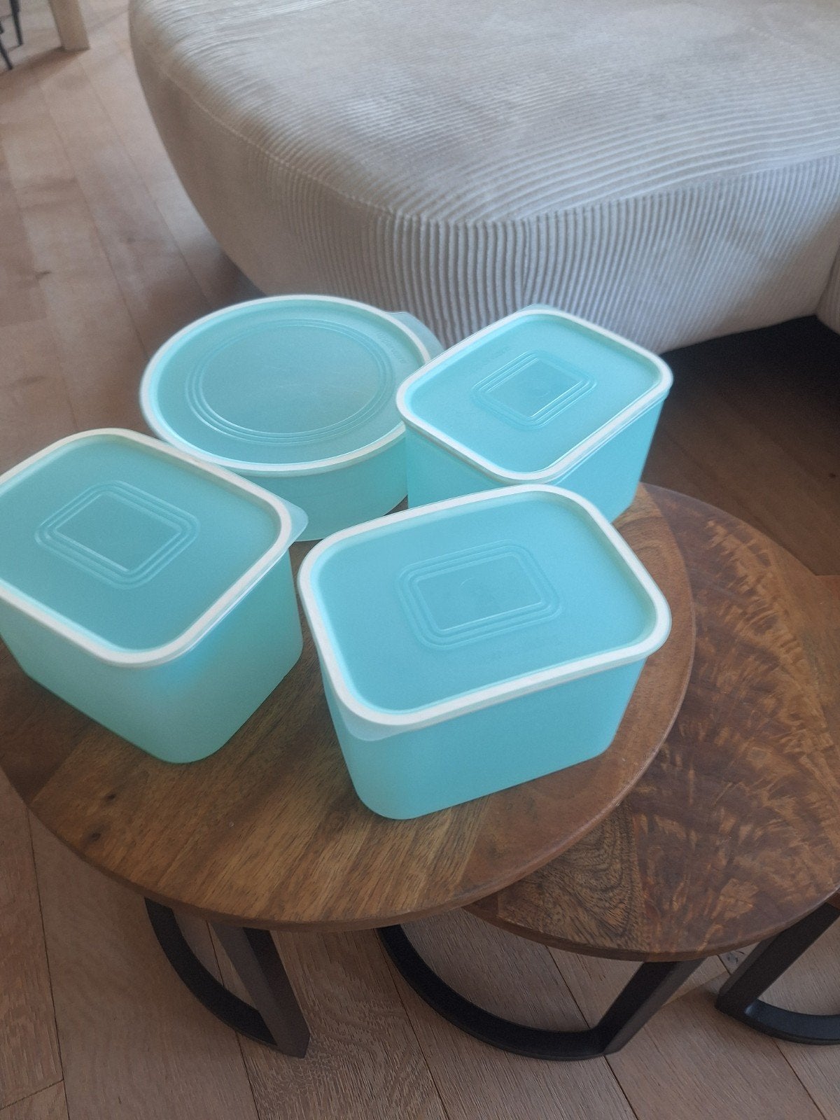 Tupperware potjes, Ophalen