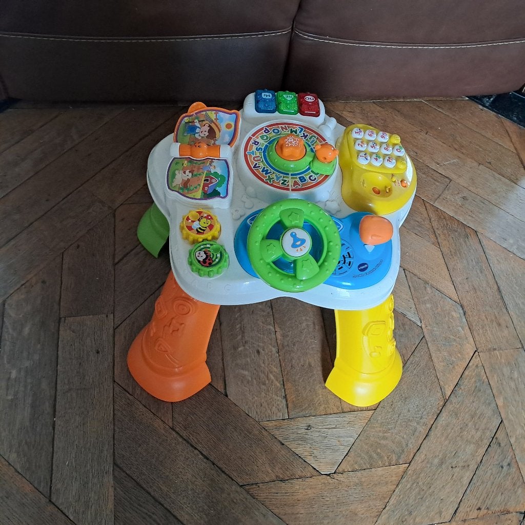 table d'activités bb/petit enfant, Enfants & Bébés, Enlèvement