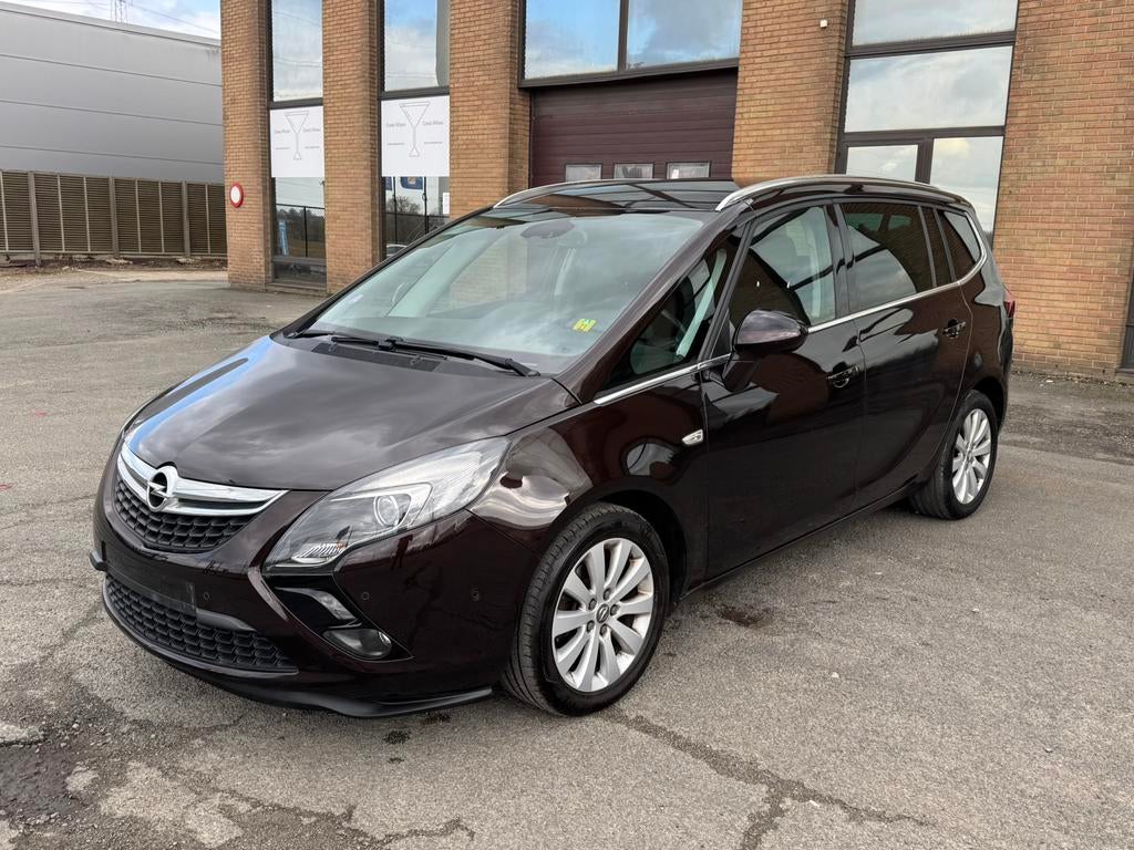 Opel Zafira 1.4 essence. GPS Airco, Achat, Capteur de lumière, Euro 6, Entreprise