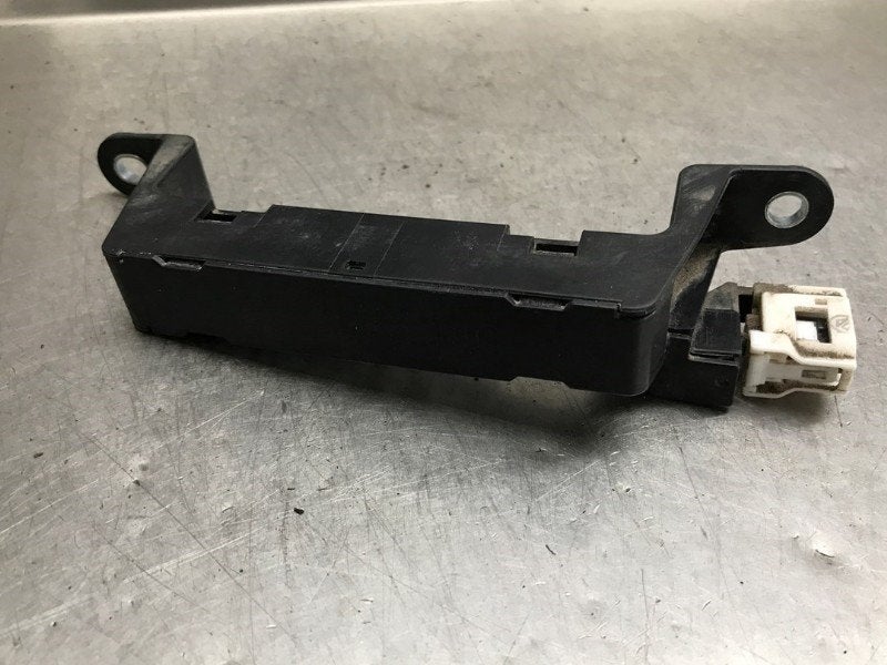 ANTENNE D'ACCÈS SANS CLÉ Yaris III (P13) (|8999730070|), Dhr. M. Roggen, Toyota, Stadsweg 37 37
9917 PV  WIRDUM GR., NL, Utilisé