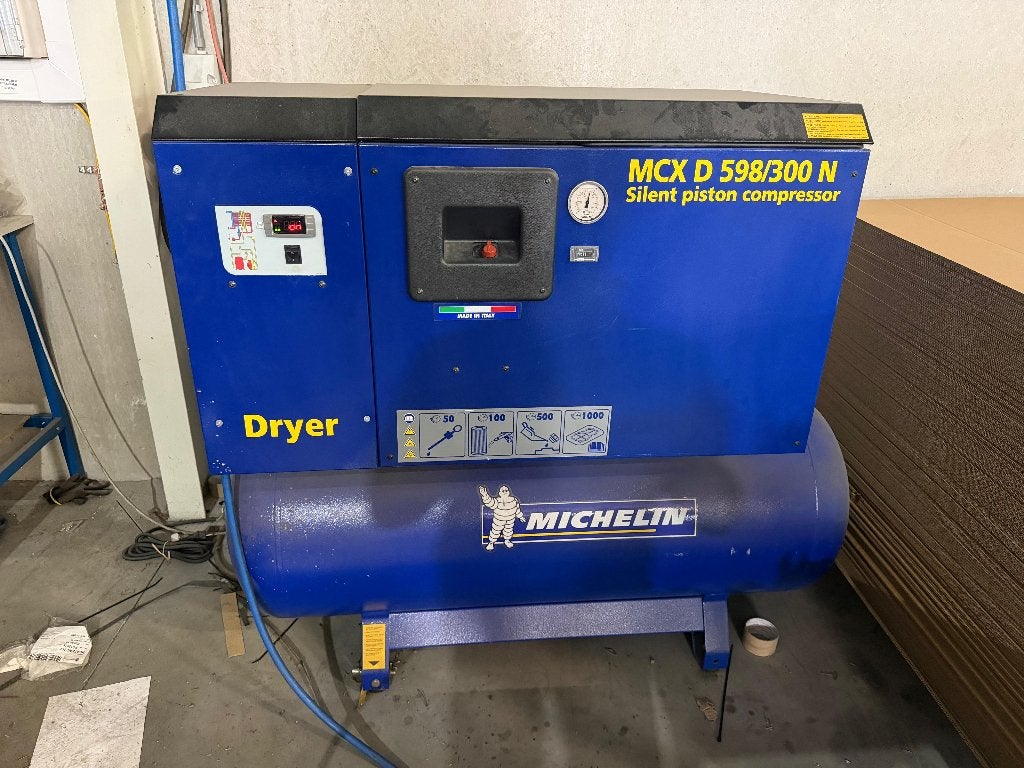 Michelin 5,5 PK 270 L Ged. Compressor MCXD 598/300N droger, Doe-het-zelf en Bouw, Ophalen, Gebruikt, 400 tot 800 liter/min, Geluidgedempt