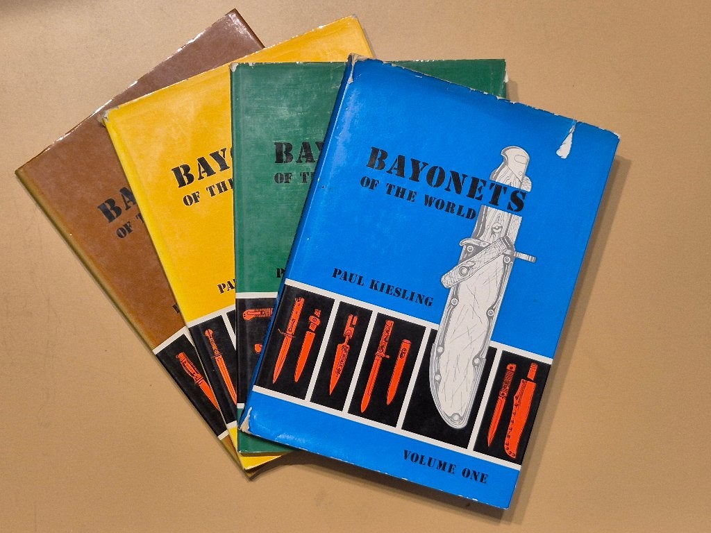 Bayonets of the world complet 4 tômes - Kiesling Paul, Collections, Objets militaires | Général, Enlèvement ou Envoi