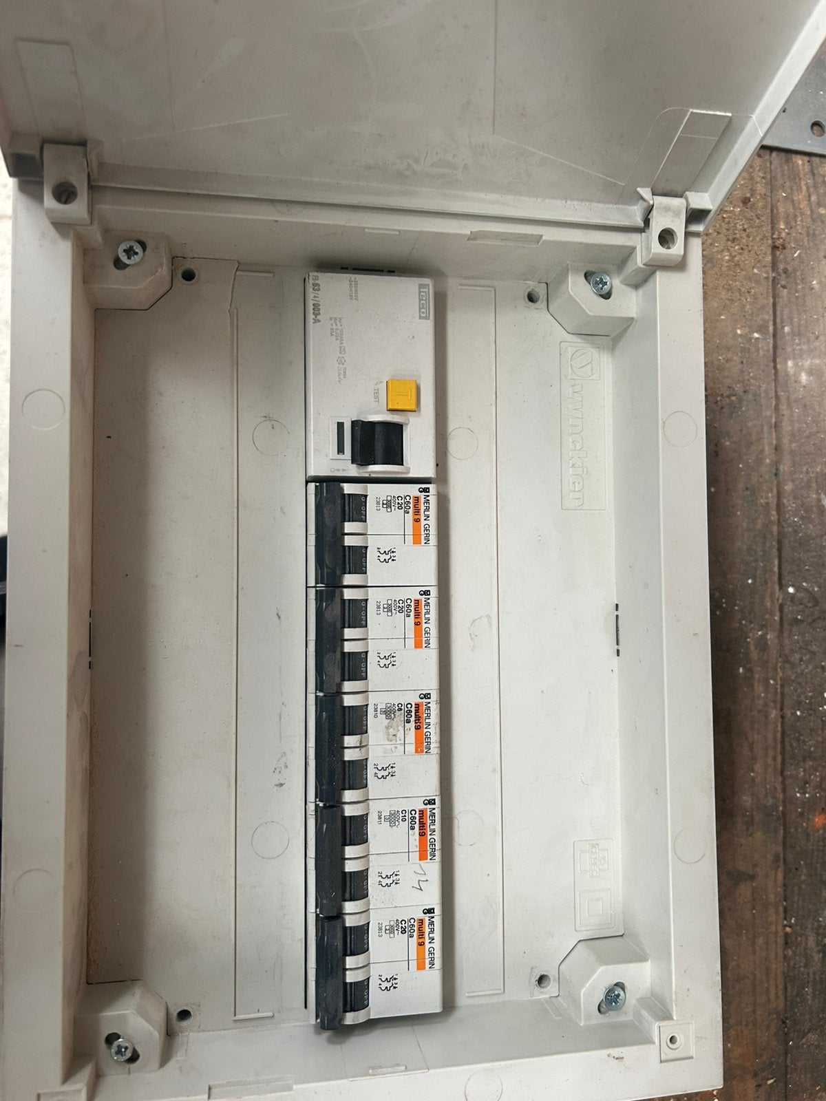 Vynckier verdeelkast, Doe-het-zelf en Bouw, Ophalen, Gebruikt, Groepenkast