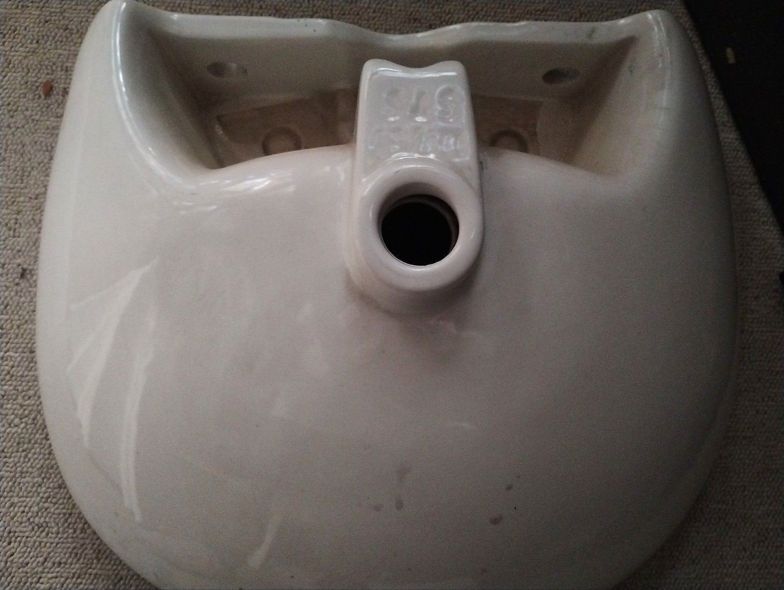 Lavabo in keramiek merk Novoboch
Lavabo aan de muur 52 B, op, Doe-het-zelf en Bouw, Ophalen