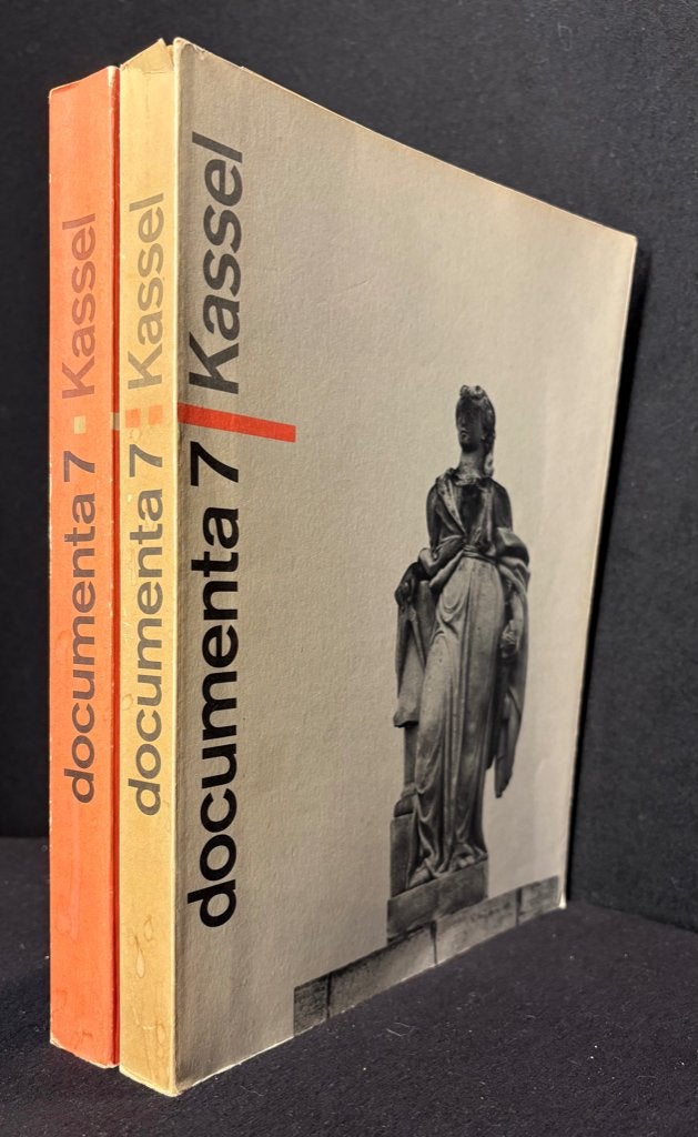 DOCUMENTA 7, Kassel 1982 Engels/Duits Tweedelig, Boeken, Ophalen of Verzenden, Zo goed als nieuw, Jan Hoet, Overige onderwerpen