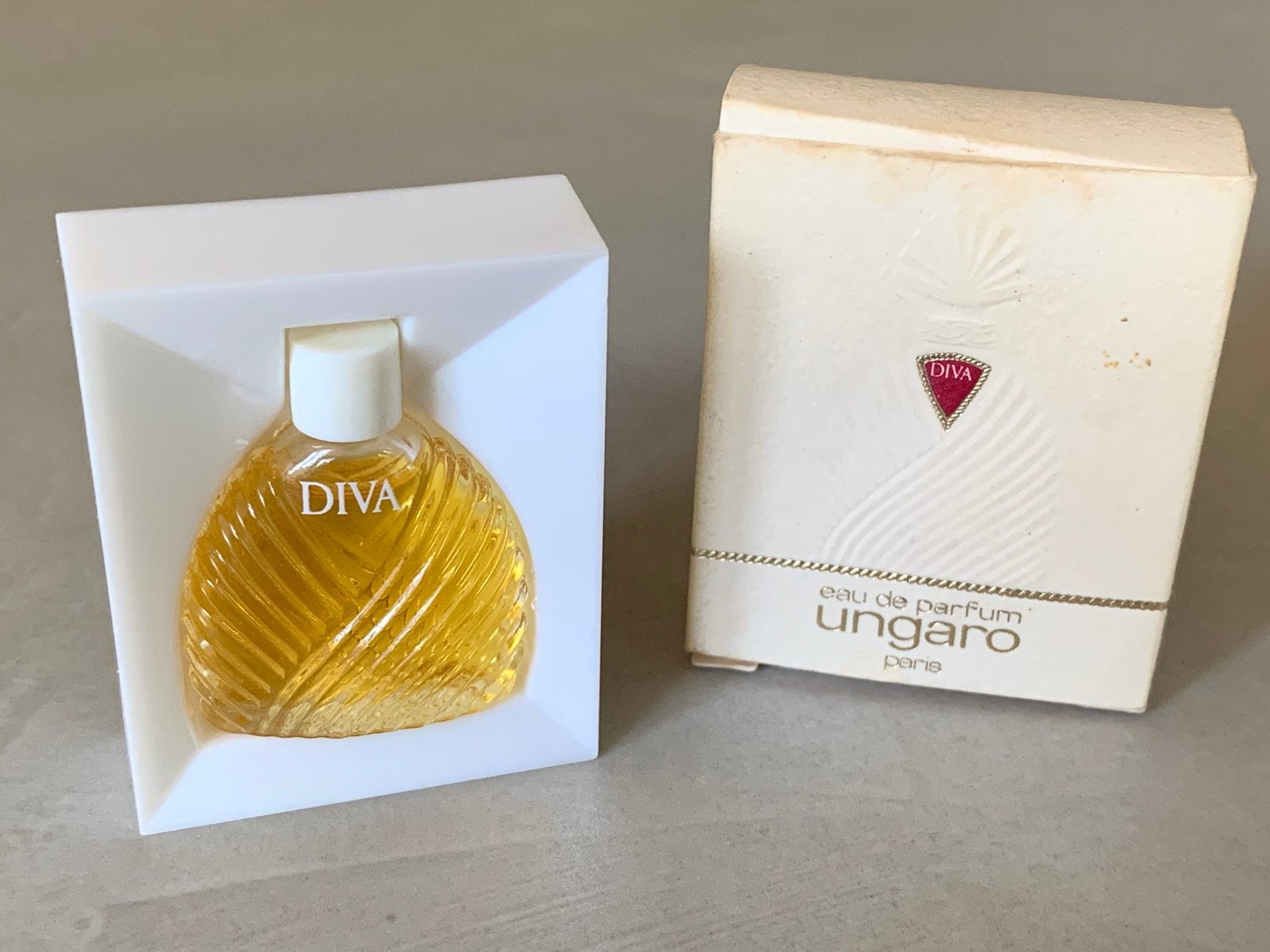 Vintage Miniatuur Parfum Emanuel Ungaro – Diva (EDP) 4,5 ml, Ophalen of Verzenden, Zo goed als nieuw, Miniatuur
