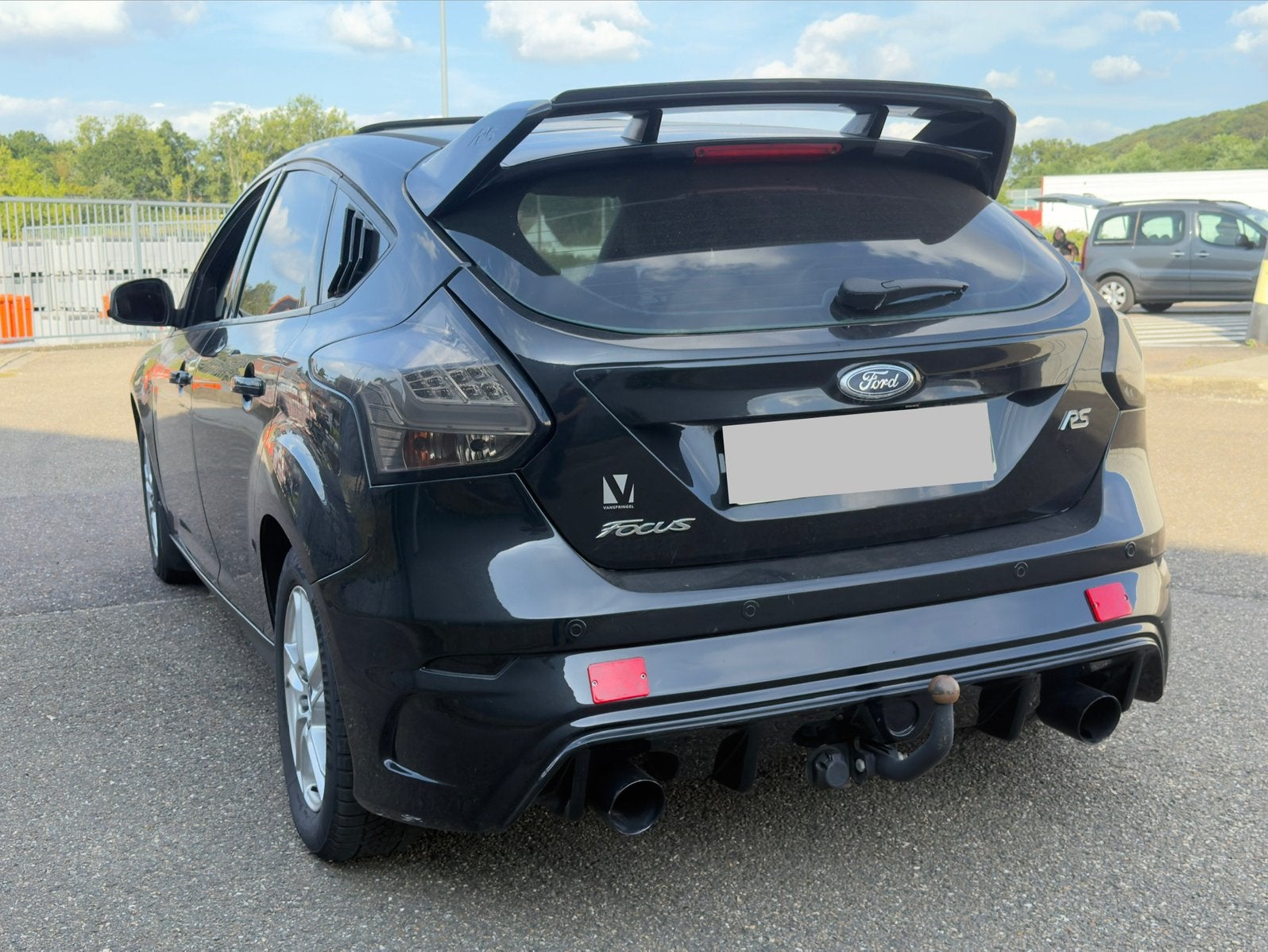 Ford Focus RS Look 1.6 essence Panorama HOMOLOGUÉ VVK !, Autos, Focus, Achat, Capteur de lumière, Noir