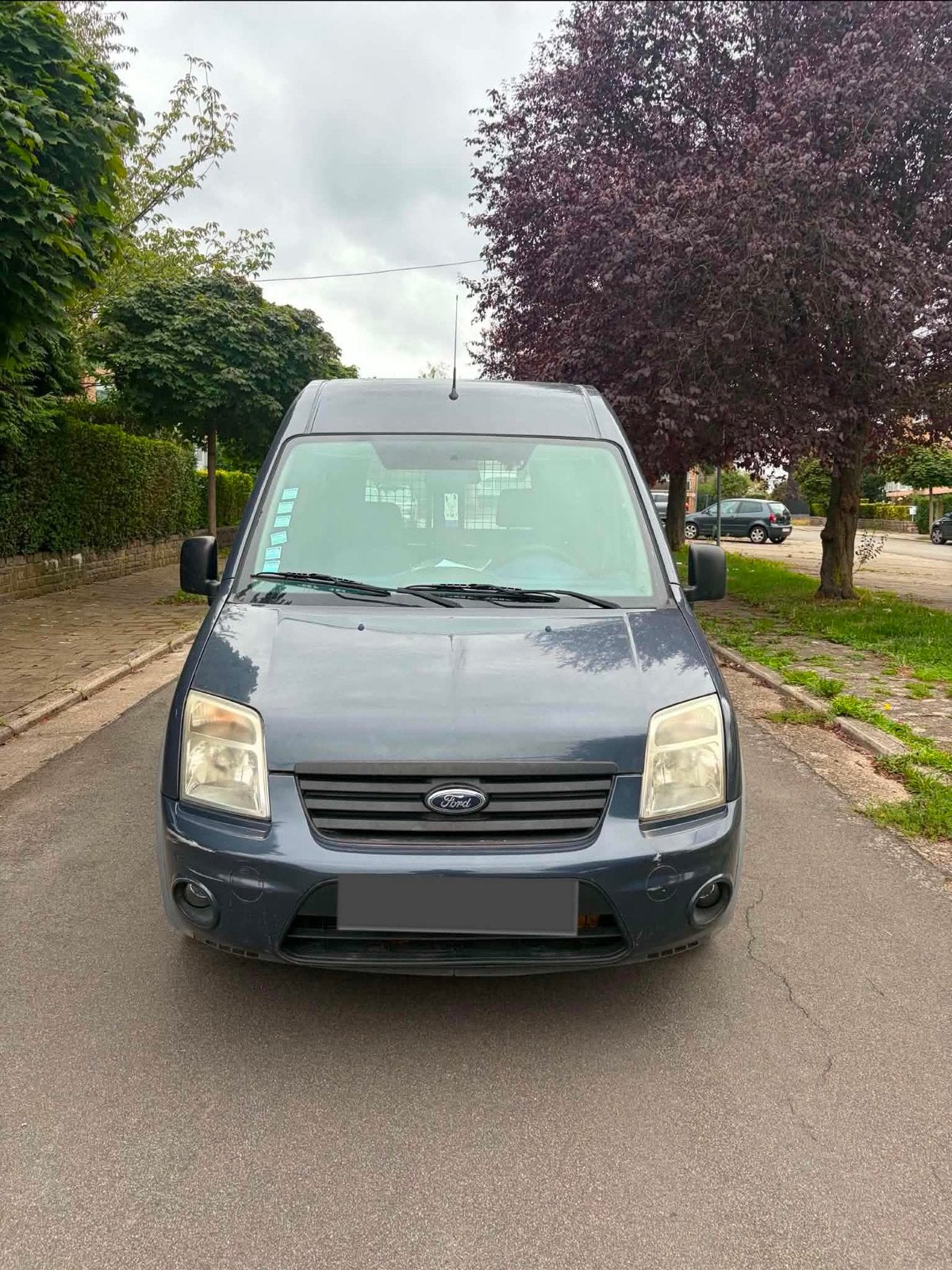 Ford Connecte 1.8 Tdci prete à immatriculer, Autos, Camionnettes & Utilitaires, Attache-remorque, Achat, Entreprise, 2 places