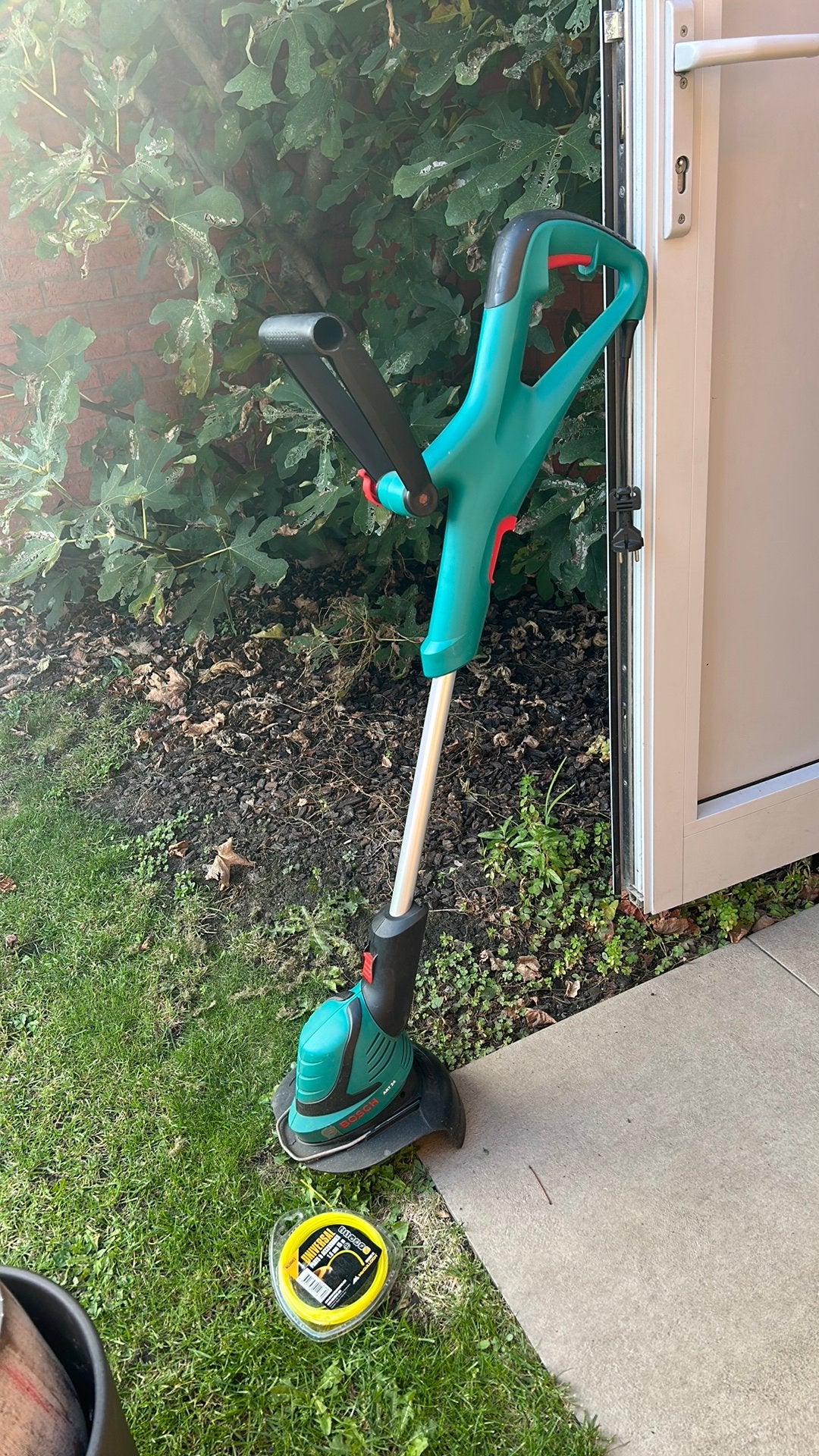 Bosch kantenmaaier, Jardin & Terrasse, Enlèvement, Utilisé, 10 à 30 cm, Électrique