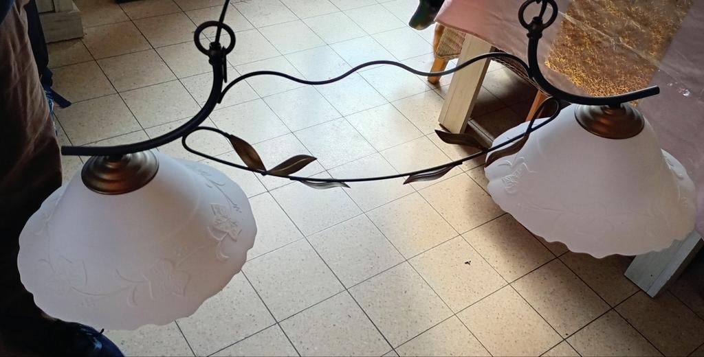 Sfeervolle Landelijke Hanglamp – 2 Lichtpunten – Glas met Kl, Huis en Inrichting, Lampen | Hanglampen, Ophalen, Glas