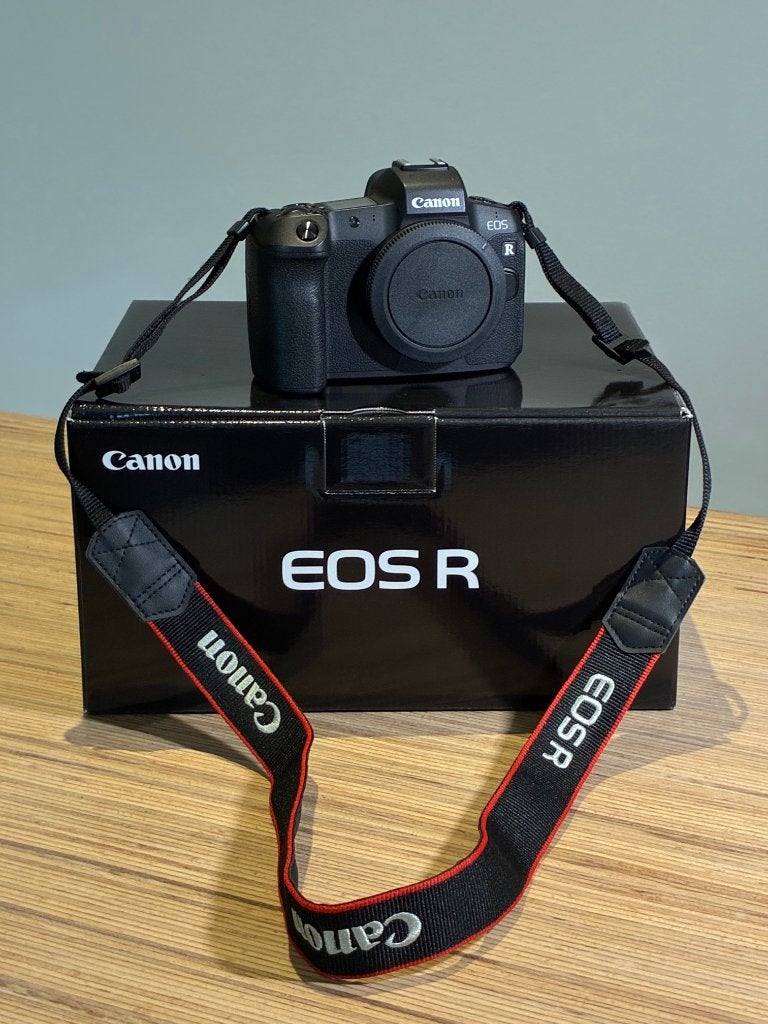 Canon  EOS R+battery grip+deux batteries LP_E6NH+bague EF-RF, Sans zoom optique, 32 mégapixels, Canon, Comme neuf