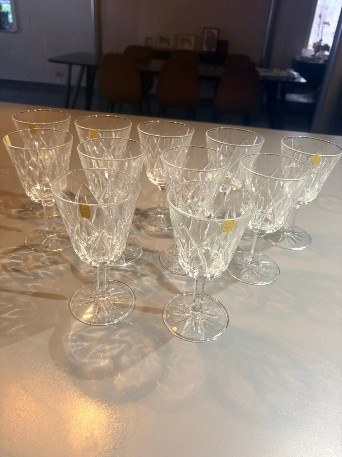 Lot de 10 verres à vin rouge rétro VMC Reims, Antiquités & Art, Envoi