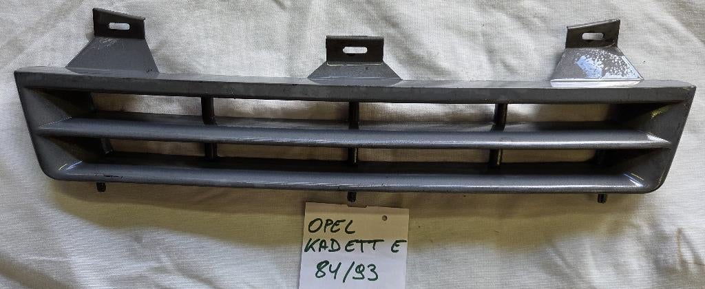 Calandre Opel Kadett E, Pare-chocs, Opel, Enlèvement, Utilisé