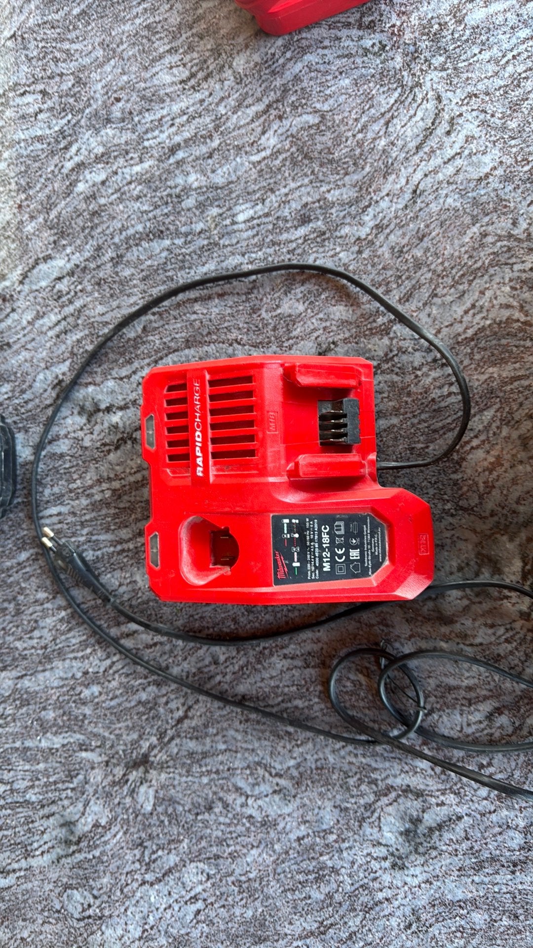 Milwaukee  oplader, Ophalen, Zo goed als nieuw