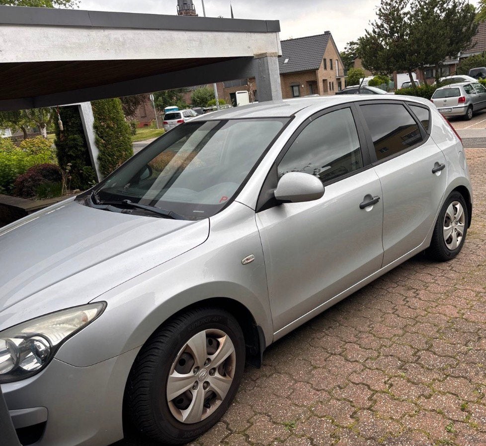 Hyundai i30 1.4 Top Staat Met keuring voor verkoop, Auto's, Hyundai, Stof, Zwart, I30, Particulier