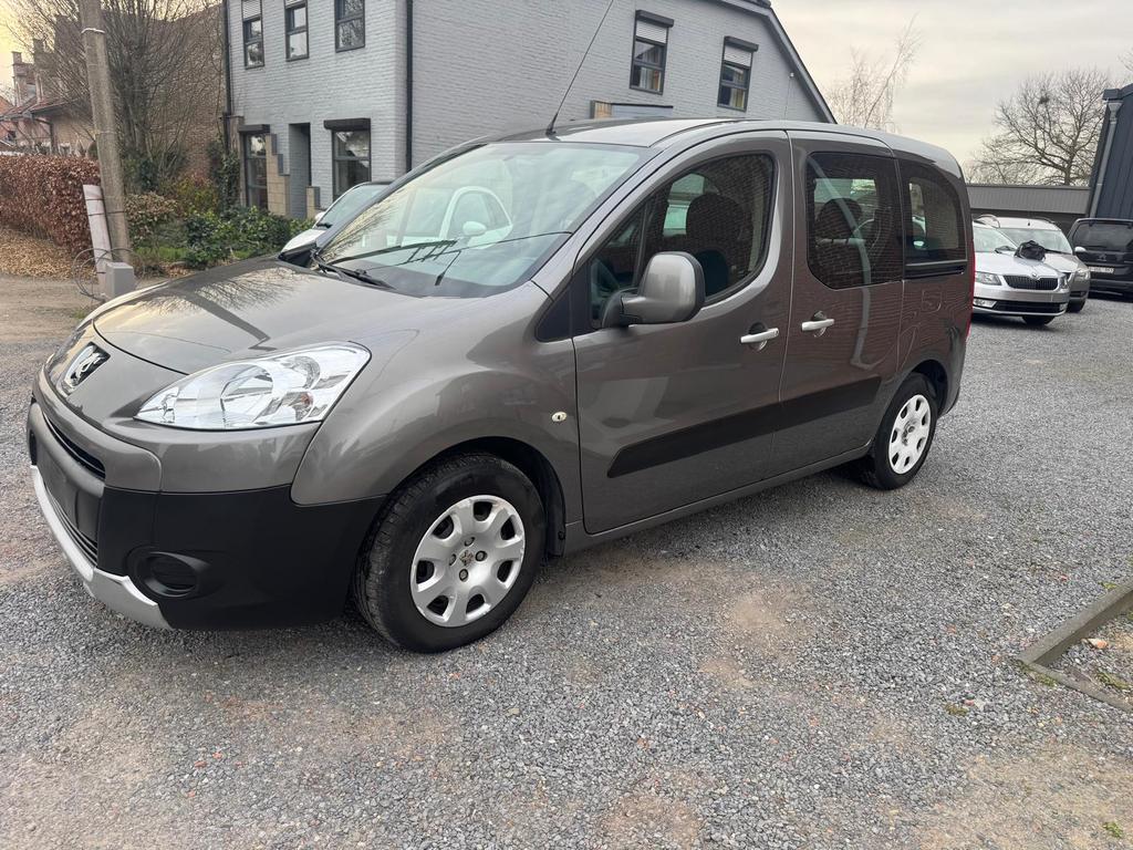 Peugeot Partner Tepee 1.6 e-HDi,Automatique,1er propriétaire, Achat, Entretenue par le concessionnaire, 5 portes, Automatique