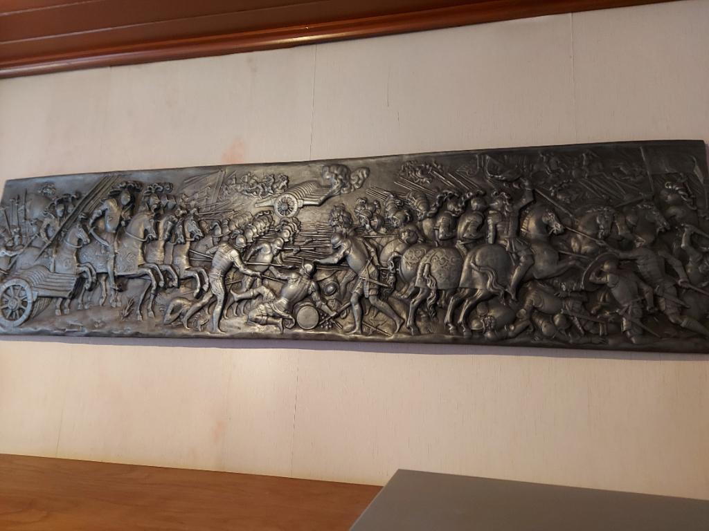 Tinnen bas relief v Etains de Presles, Enlèvement