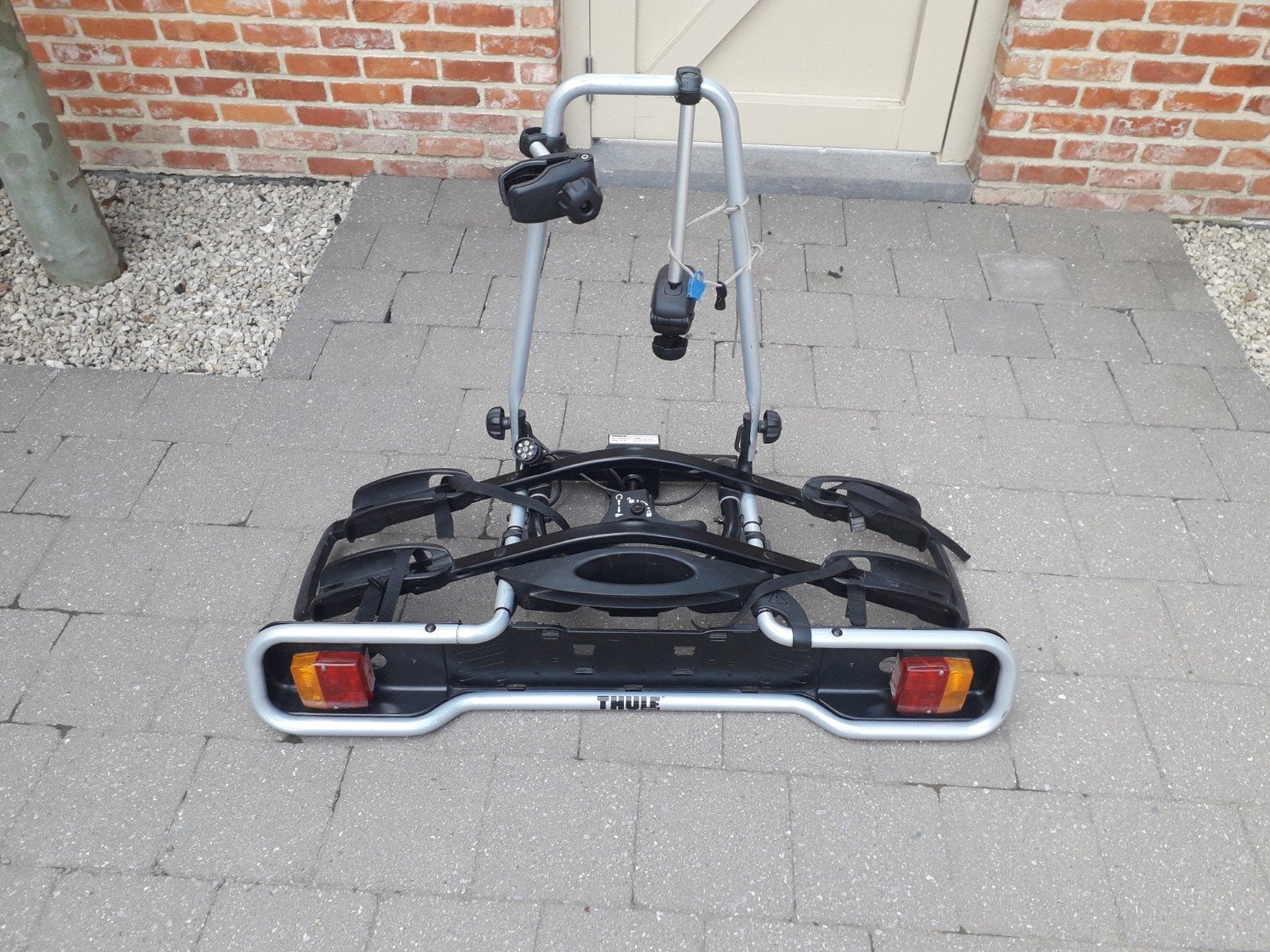 Weinig gebruikte fietsendrager, Ophalen