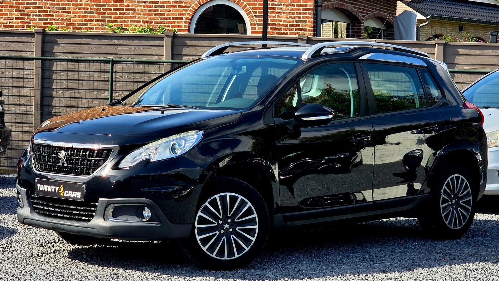 Peugeot 2008 Navigatie Airco ParkeerSensoren Led Euro 6*, Autos, Achat, Euro 6, Entreprise, Boîte manuelle