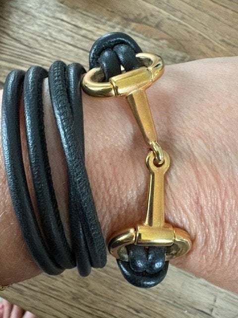Armband, Ophalen of Verzenden, Zo goed als nieuw, Zwart, Kunststof of Plastic