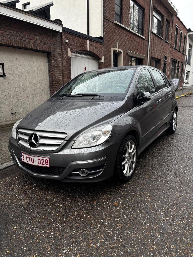 Mercedes B170 | Gekeurd | Altijd Mercedes-onderhouden, Auto's, Monovolume, Zwart, 4 cilinders, Leder en Stof