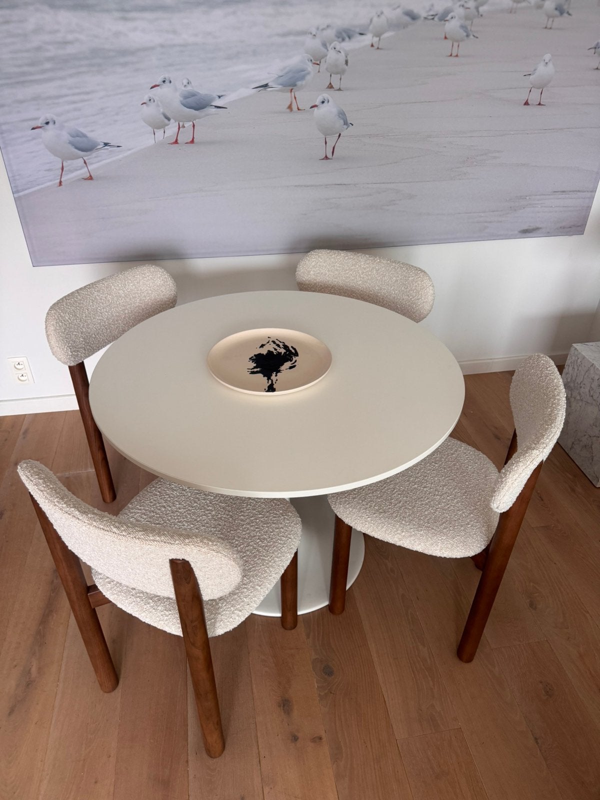 4 stoelen Junto + tafel (tafel optioneel), Enlèvement, Neuf