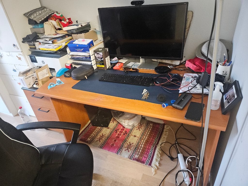 bureau met stoel van goede kwaliteit, Huis en Inrichting, Bureaustoelen, Ophalen, Gebruikt, Bruin, Bureaustoel