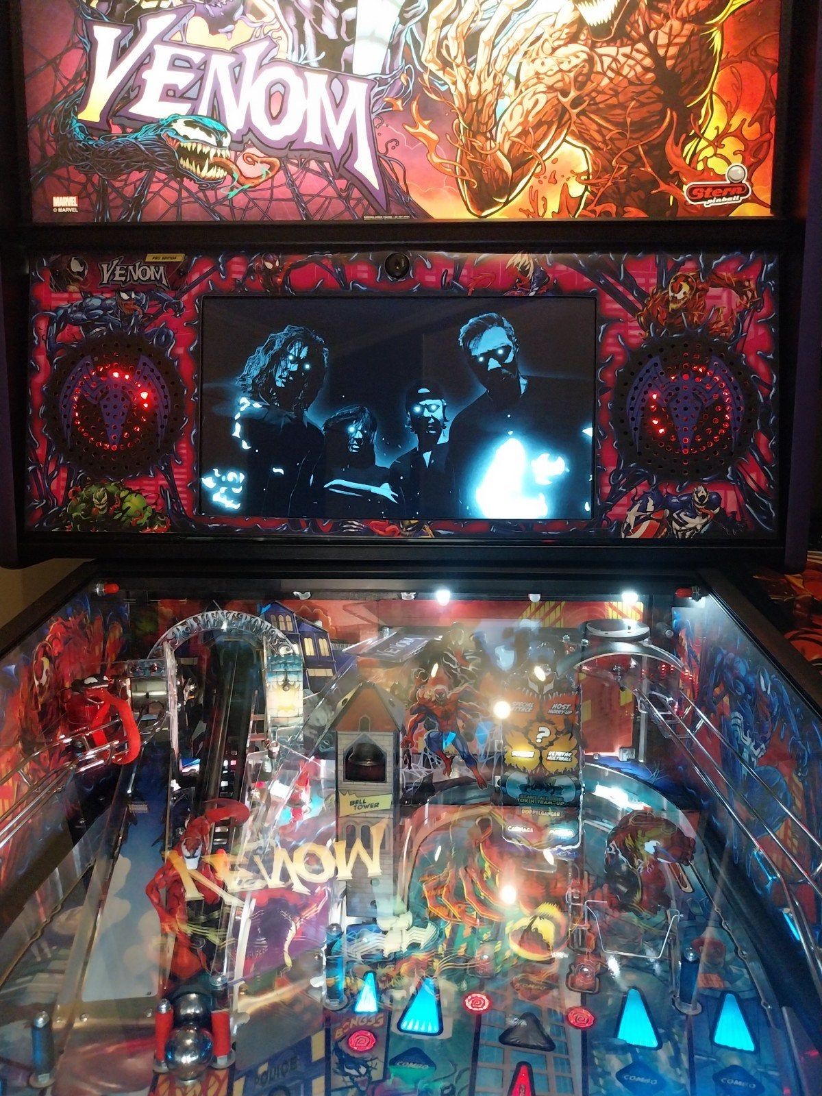 Flipper Stern VENOM, Collections, Comme neuf, Enlèvement, Électronique, Flipper (jeu)