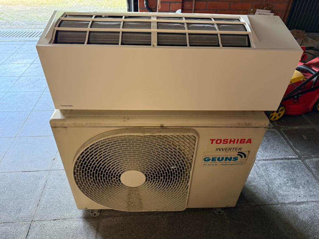 Toshiba airco set 2,5 kW – wifi – koelen & verwarmen, Enlèvement, Comme neuf
