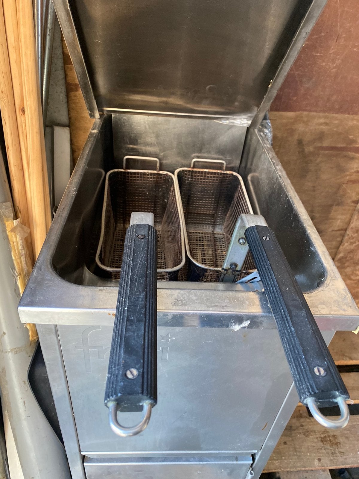 Friteuse professionnel en tres bon état 195€, Electroménager, Enlèvement, Comme neuf