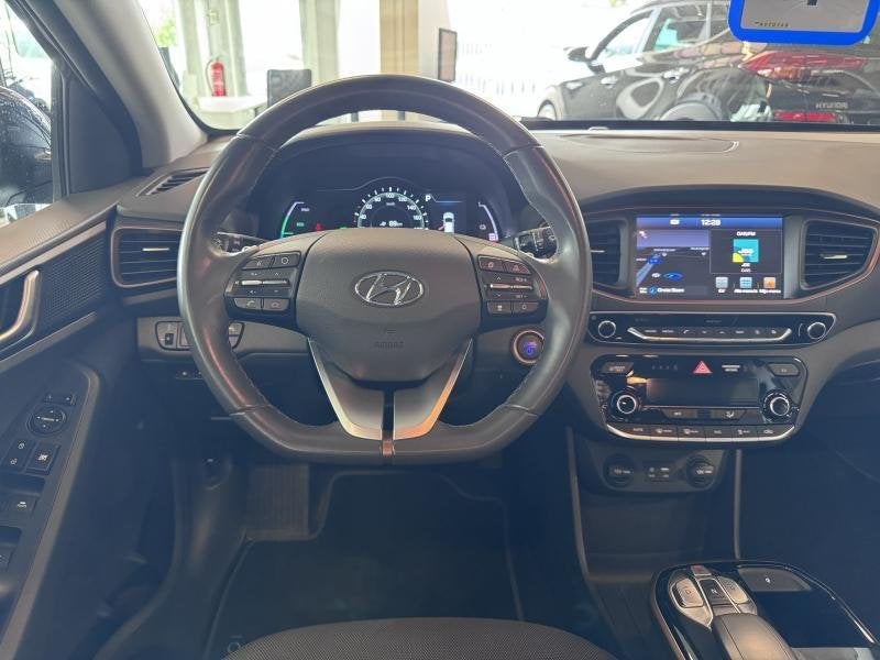 Hyundai Ioniq Premium 28kWh | GPS, camera, adaptive cruise,., Automaat, IONIQ, 5 deurs, https://public.car-pass.be/vhr/f14d66a4-9f73-45d9-9c94-dae79982e393