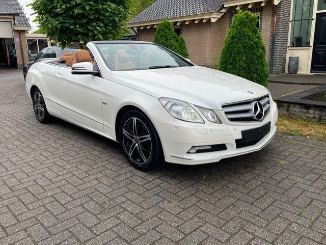 Mercedes-Benz E-Klasse Cabrio 200 CGI AVANTGARDE NAVI LEDER, Autos, Cuir, Achat, 135 kW, Entreprise