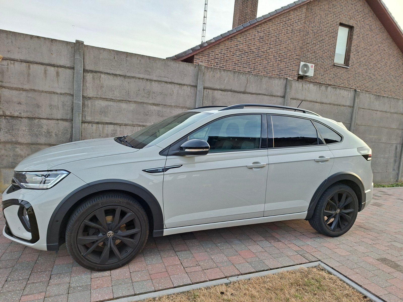 volkswagen Taigo, Auto's, Automaat, Euro 6, 5 deurs, Dealer onderhouden
