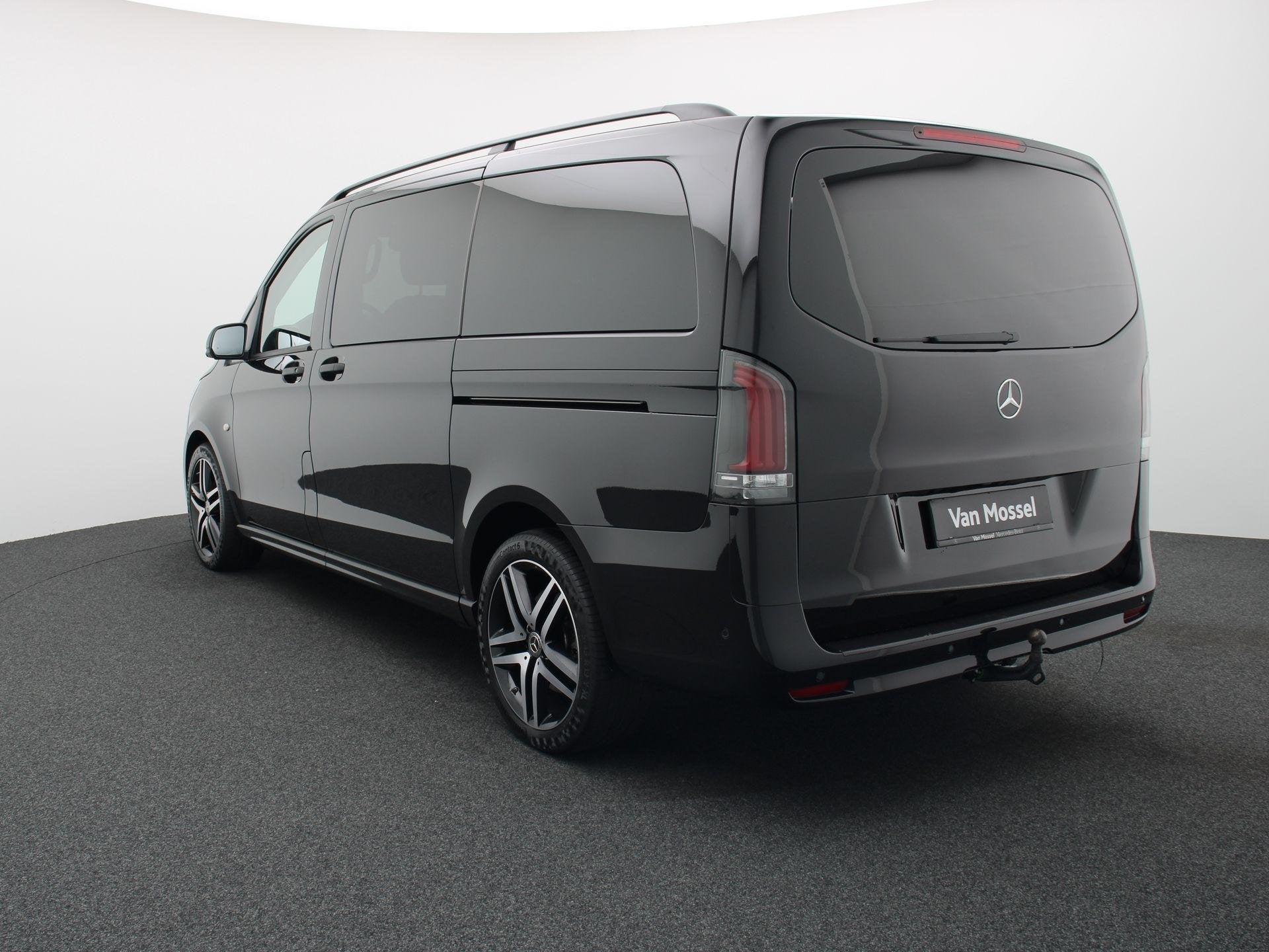 Mercedes-Benz Vito Tourer 124 L2 + DUBBEL CABINE + SPORTPAKK, Autos, 8 places, Entreprise, 2000 kg, Entretenue par le concessionnaire