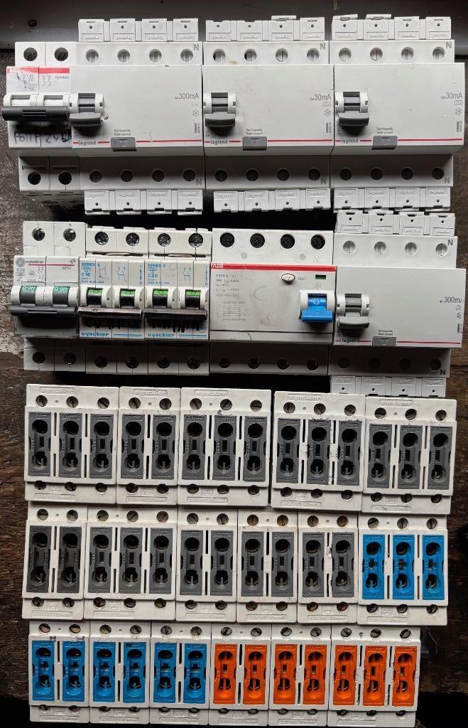 Differentieelschakelaars & sokkelautomaten (met waarborg), Doe-het-zelf en Bouw, Elektriciteit en Kabels, Zo goed als nieuw, Ophalen