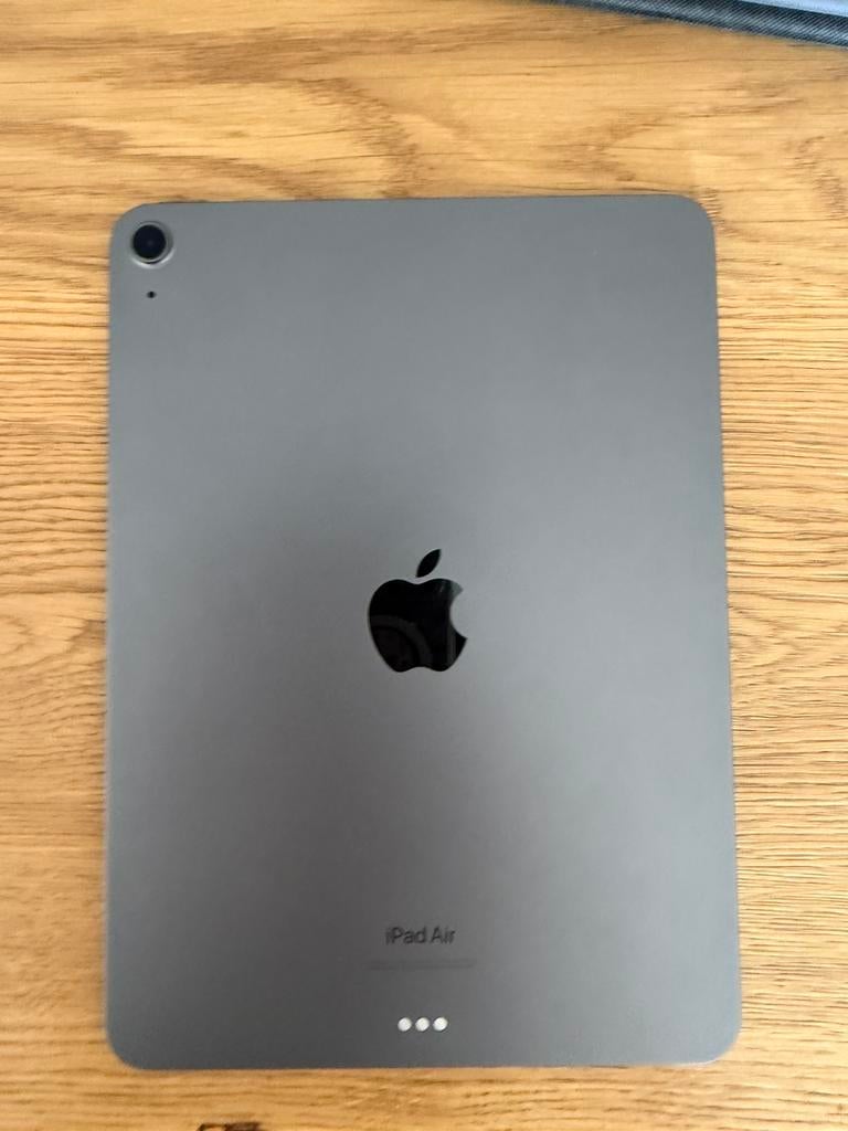 Apple iPad Air 5th gen, Enlèvement ou Envoi, Comme neuf, Apple iPad