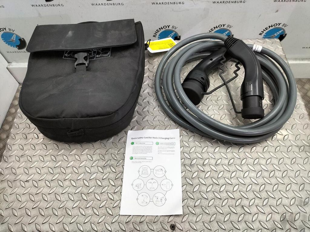 BMW I4 EV / HYBRIDE BATTERIJ OPLADER 2022, Ophalen of Verzenden, Gebruikt, Stiba lid