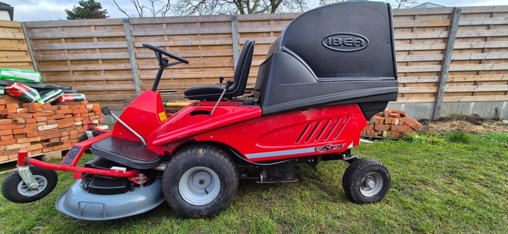 Tracteur de pelouse Ibea Vision, Jardin & Terrasse, Tondeuses autoportées, Bac de ramassage, Enlèvement ou Envoi