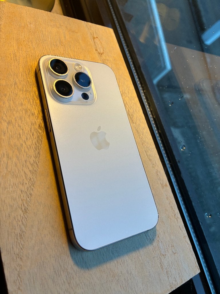 Iphone 15 Pro 256GB goede staat, Telecommunicatie, 83 %, Wit, Zo goed als nieuw, Zonder simlock
