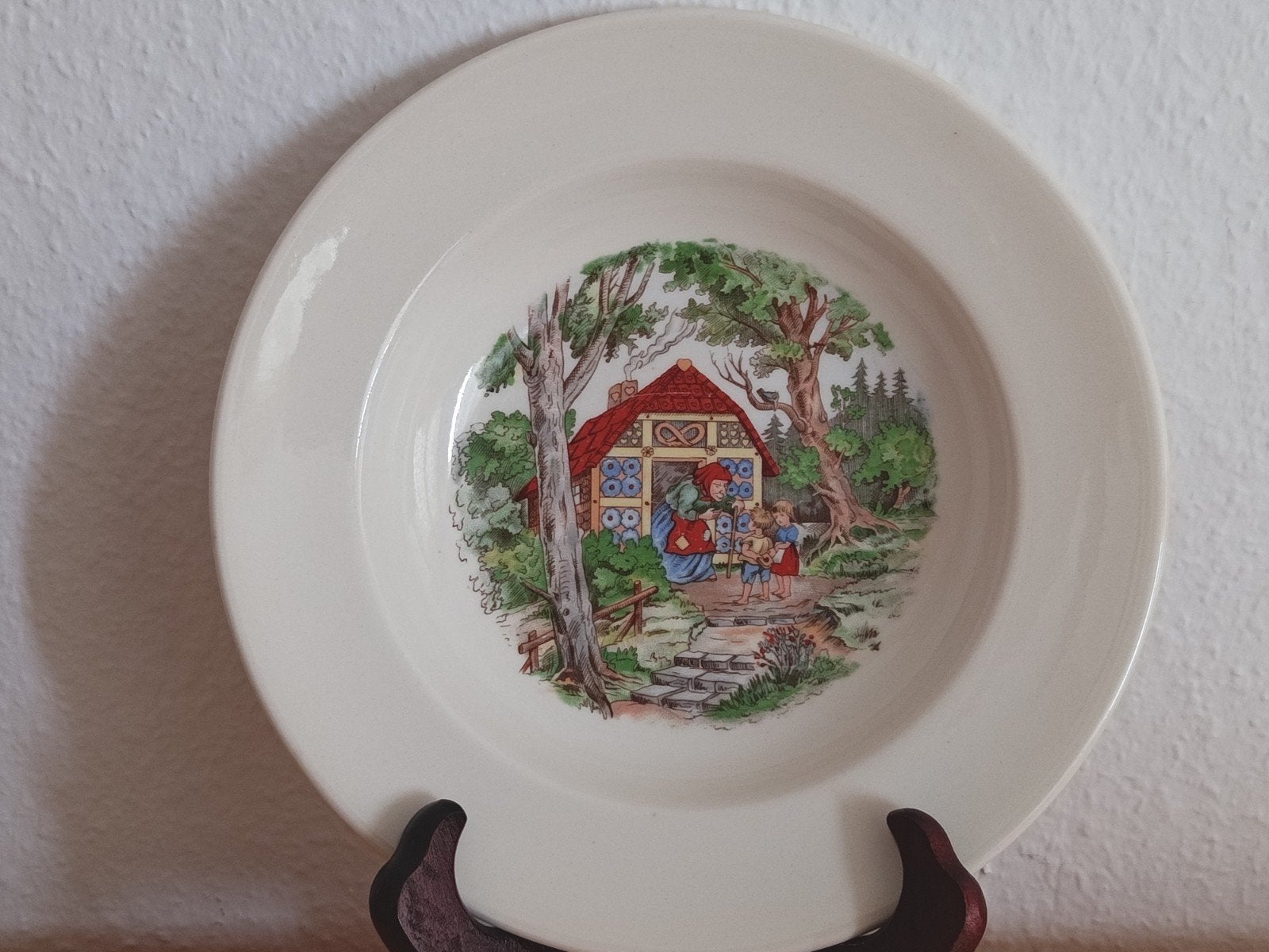 P.Regout, assiette pour enfant
